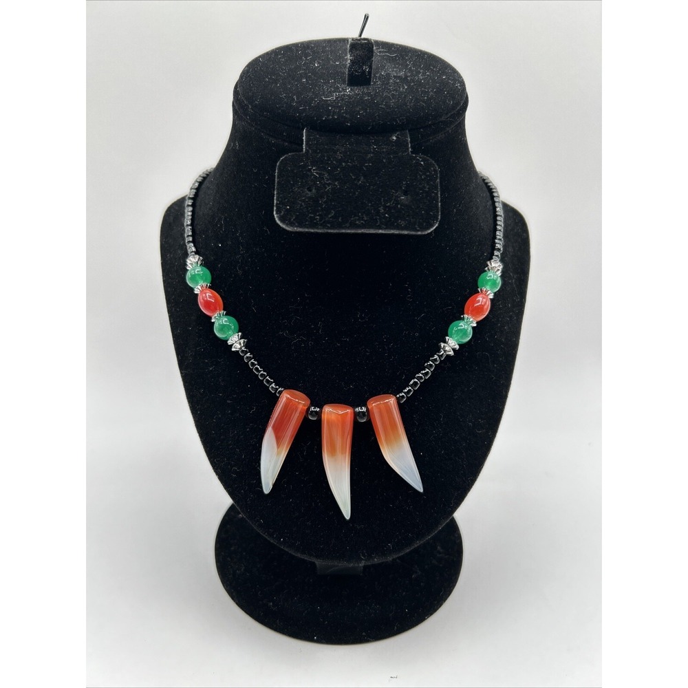 Stone Necklace Agate Three Horns Beads Greenโ Red Black